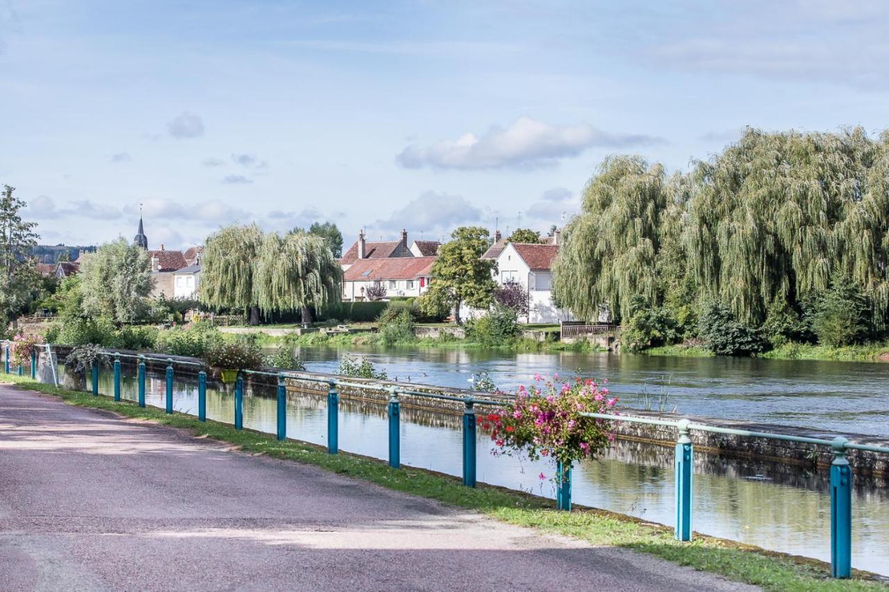 Entre Canal Et Vignes Bed & Breakfast Escolives-Sainte-Camille Bagian luar foto