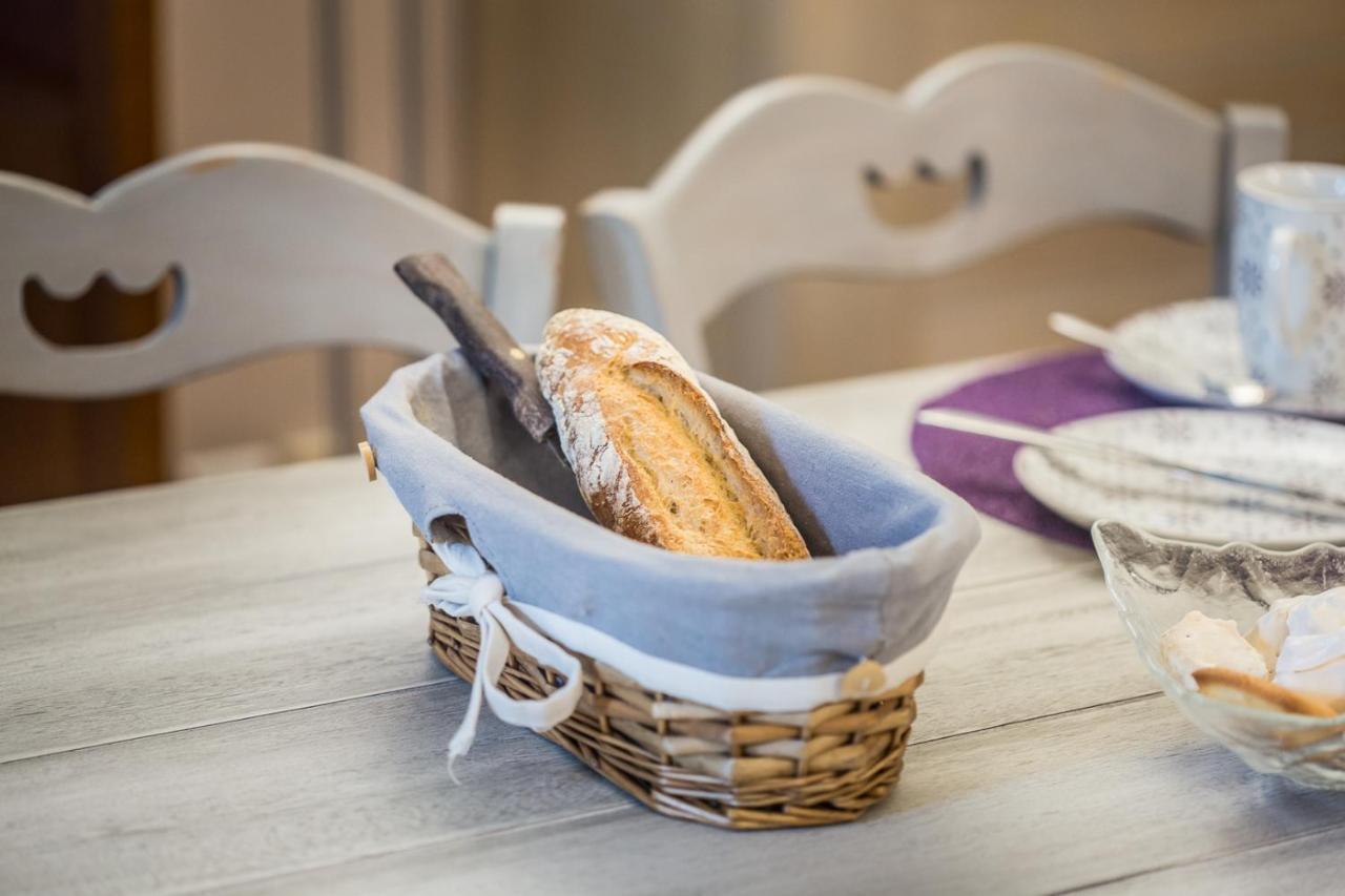 Entre Canal Et Vignes Bed & Breakfast Escolives-Sainte-Camille Bagian luar foto